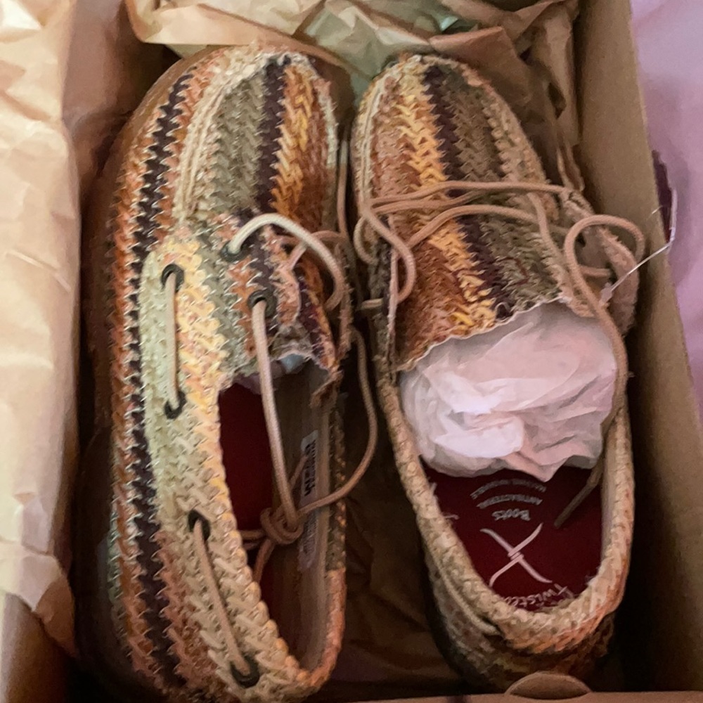 Shoes brand new